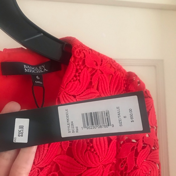 Red lace peplum dress - Picture 5 of 11